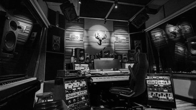 https://www.learnatses.com/wp-content/uploads/2023/01/Dolby-Certified-Studio-640x360.jpeg